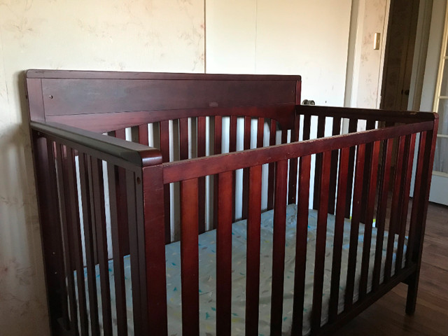 Hardwood Baby Crib in Cribs in City of Toronto