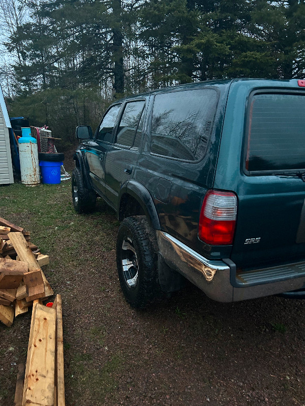 1996 Toyota 4Runner s5 4x4 4000$ firm in Cars & Trucks in Moncton - Image 4