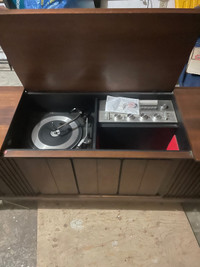 MCM stereo console