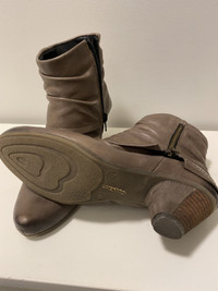 Remonte - light brown short boot