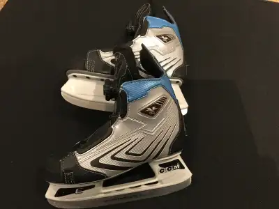 YOUTH CCM VECTOR SKATES, View more
