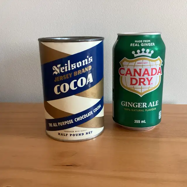 Vintage Neilson’s Jersey Brand Cocoa container can 40’s Toronto in Arts & Collectibles in City of Toronto - Image 4