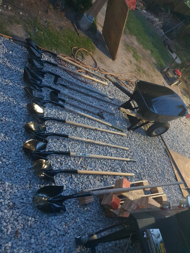 Shovels 30$ each and wheelbarrow for sale 150$ in Outdoor Tools & Storage in Chatham-Kent