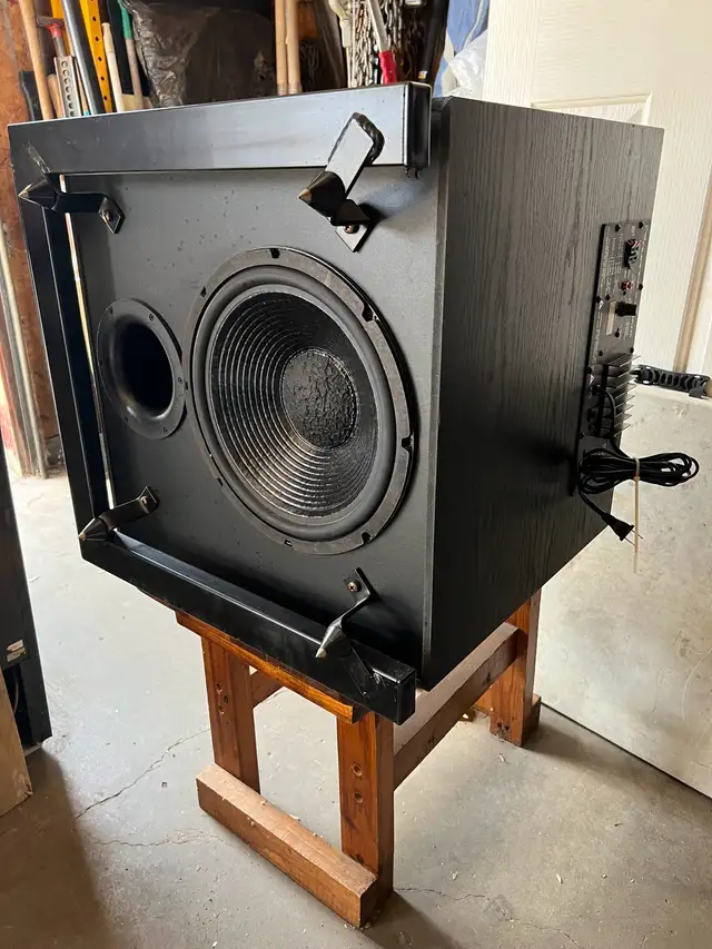 Pioneer system cabinet speakers and lots of speaker woofer all o in Stereo Systems & Home Theatre in Edmonton - Image 6