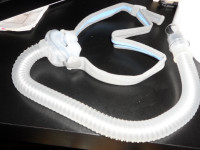 like new condition ResMed AirFit P10 nasal mask (in Dartmouth)