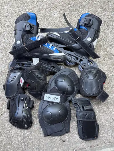 Kids Roller blades sizes 1-4 adjustments can be made., Voir plus