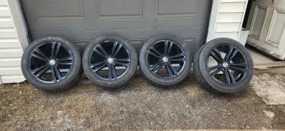 4 mags OEM 19 " VOLKSWAGEN TIGUAN sur pneu d'été TOYO ( NOIR LUSTRÉ) Pneu bon pour 1 été 4x mags en...