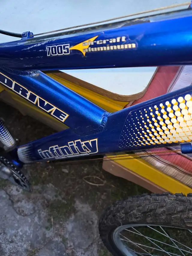 MOUNTAIN BIKE  - INFINITY- 26"WHEELS- NEW CONDITION 
