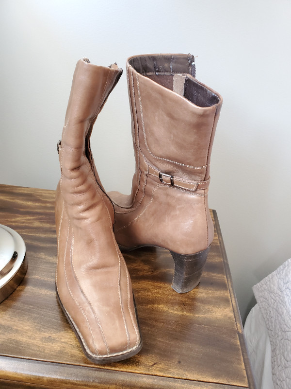Tan Leather Ankle Boots in Women's - Shoes in Winnipeg - Image 2