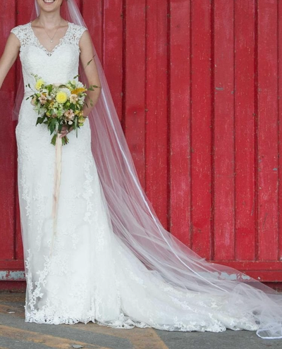 Bust 34" Waist 28" Hips 37" Brand: Venus Bridal VE8174 Paid $2,500 Dry Cleaned: Yes Color family: Wh...
