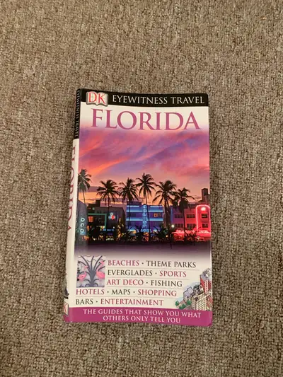 Explore the Sunshine State with this DK Eyewitness Travel Guide to Florida, packed with detailed map...