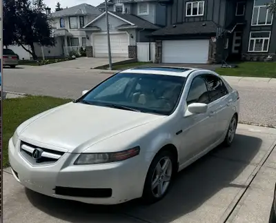 Selling my old car , Its not perfect visually but it runs amazing. Reliable. Has some hail damage, a...
