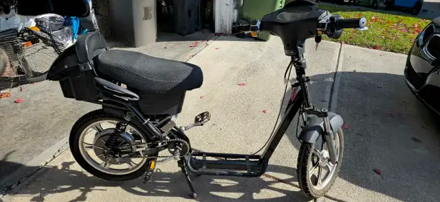 ecoped electric scooter/bike in eBike in Calgary - Image 3
