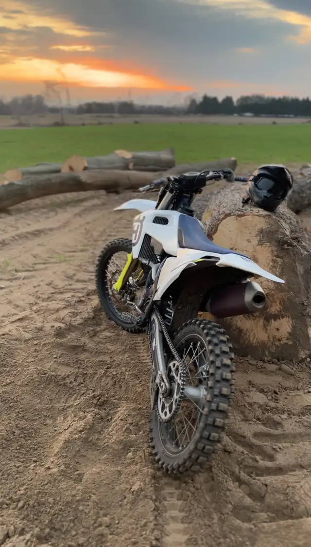 2019 fc250 in Dirt Bikes & Motocross in London - Image 7