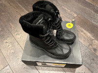 NEW Ladies winter boots - Size 6, 9, 10
