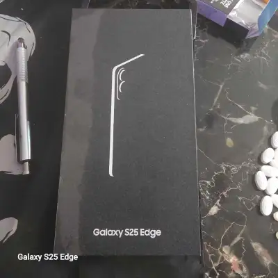Samsung Galaxy S25 Edge, View more