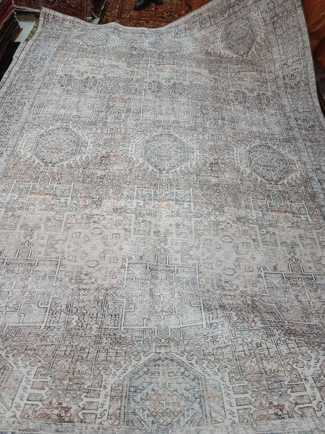 New machine made rug in Rugs, Carpets & Runners in Markham / York Region - Image 3