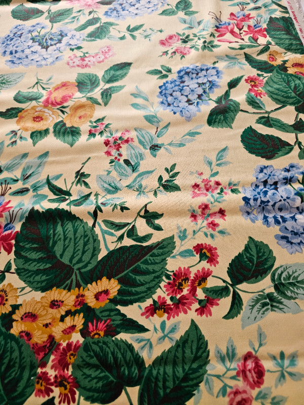 Waverly drapery or upholstery fabric in Hobbies & Crafts in City of Halifax - Image 2