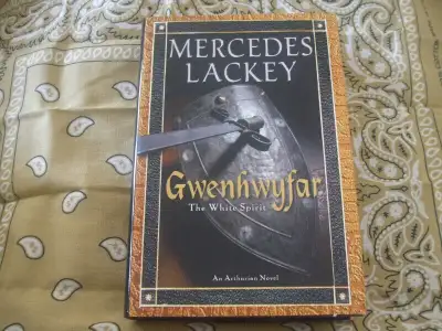 Good conditions. Great format Hard cover is in good conditions. The jacket is in good conditions als...