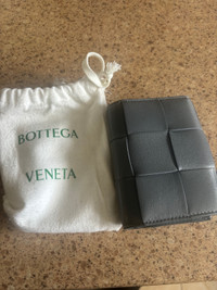 Bottega veneta women’s wallet