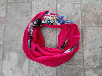 HANDMADE lightweight summer INFINITY scarf (pink w/pattern)