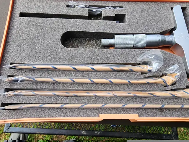 Mitutoyo Depth Micrometer Brand New Still In Hard Plastic Case in Hand Tools in Windsor Region - Image 3