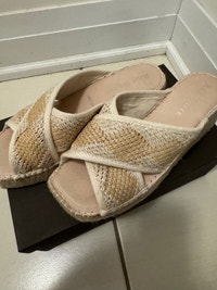 Ron white sandal wedge  City of Toronto Toronto (GTA) Preview