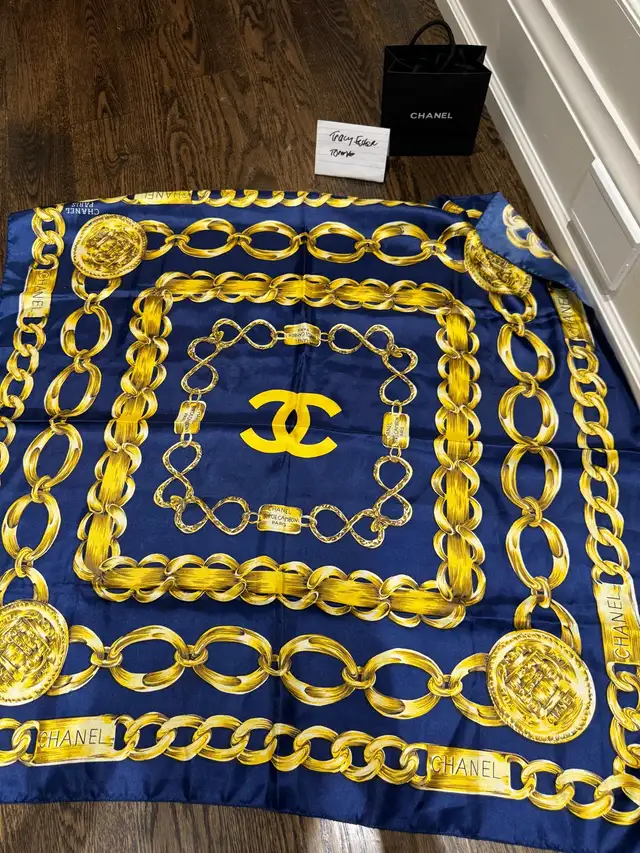 Chanel scarf. Authentic in Women's - Tops & Outerwear in City of Toronto - Image 2
