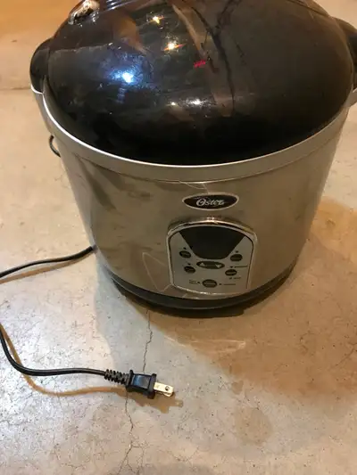 Used good shape, small dent on pic doesn’t affect function, w cord, prefer pick up.