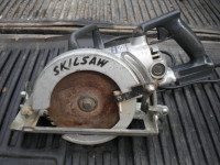 Skilsaw Professional Circular Warm Drive Saw Model 77 7 1/4"
