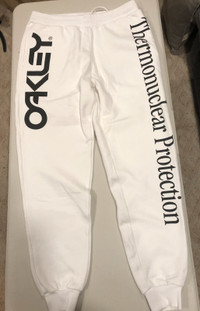 Oakley Thermonuclear Protection Large White Jogging Pants NWT