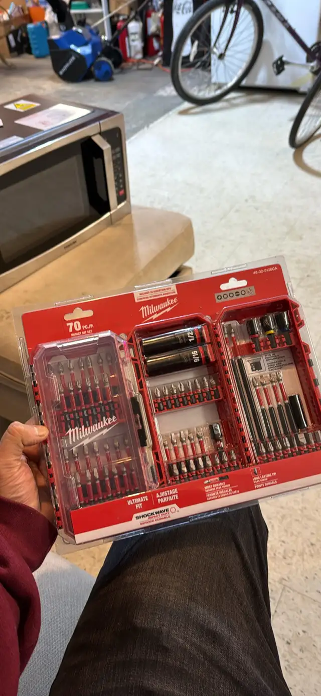 Milwaukee Drill Bit Set New in Hand Tools in London - Image 3