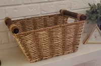 Med. size rectangle weaved wicker Basket with built-in handles