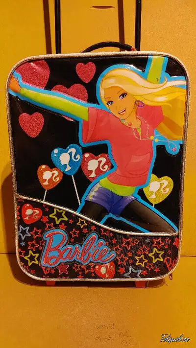 Superbe Valise Rétro Barbie sur roulettes avec Poignée Télescopique – Fabriqué en Chine pour Mattel...