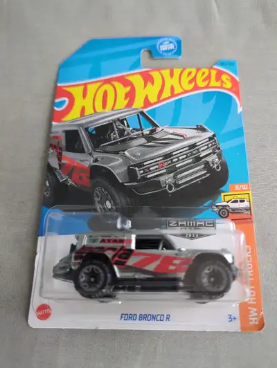 BNIP. Comes from smoke and pet free home. Porch pickup available.