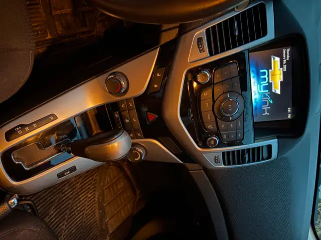 2013 Chevy Cruze in Cars & Trucks in Windsor Region - Image 10