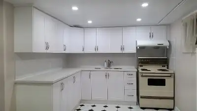 Nice room with very big closet, Washroom only share with one person. Quartz countertop in Kitchen an...