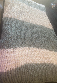 Chunky knit blanket 