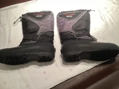 Snowboots Size 9 Thinsulate insulation SKIDOO Boots, View more