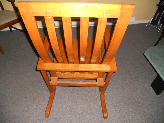 chaise bercante dans Chaises, Fauteuils inclinables  à Longueuil/Rive Sud - Image 4