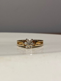 14kt Gold & Diamond Ring Sz 4.75