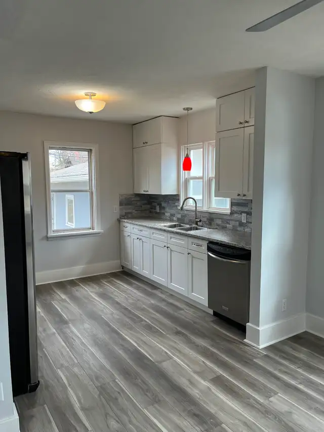 Freshly Updated. 77 Fourth Ave N in Houses for Sale in Regina - Image 7