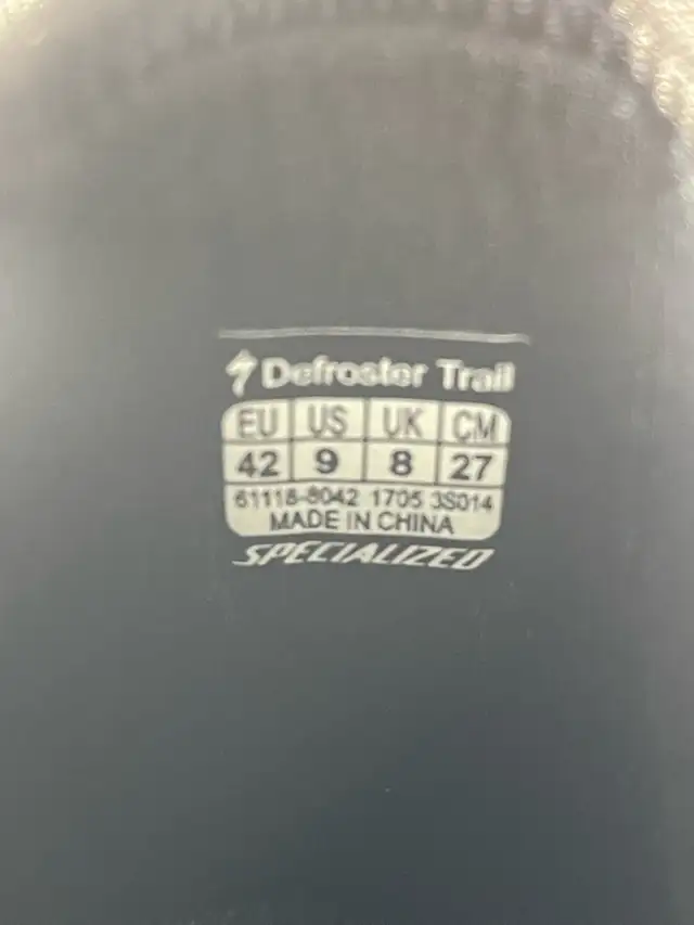 botte  vélo hivers Specialized Defroster SPD Fat bike neuf /new in Cruiser, Commuter & Hybrid in Laval / North Shore - Image 4