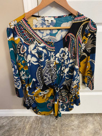 Beautiful Blouse for women from Laura Plus in 1X size 