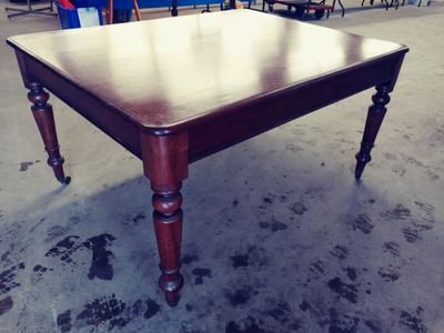 Vintage table with thick glass top was taken off for pic top in mint condition nice legs on metal wh...
