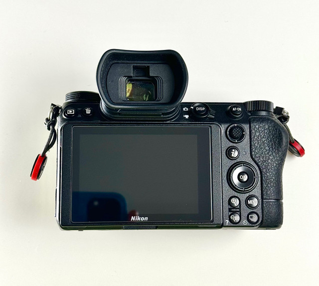 Camera Nikon Z7II + battery grip (Shutter 75K) dans Appareils photo et caméras  à Ville de Montréal - Image 4