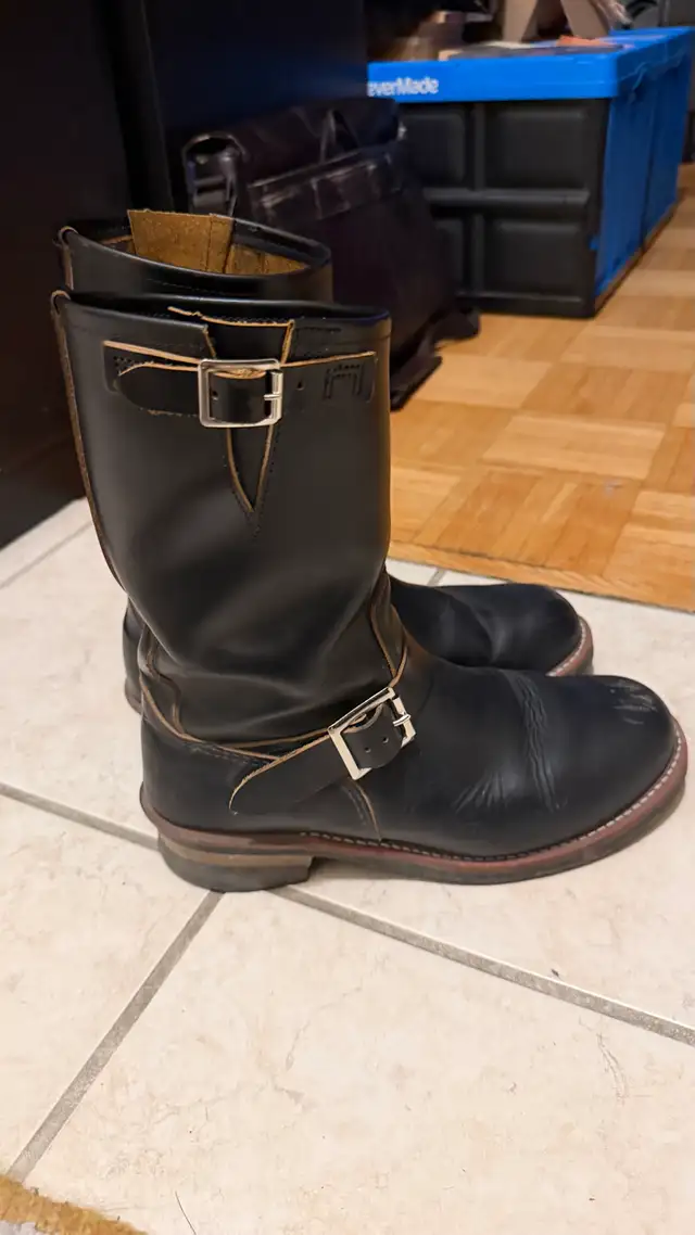 Red Wing 2966 Engineer Boots in 9.5 D in Men's Shoes in City of Toronto - Image 5