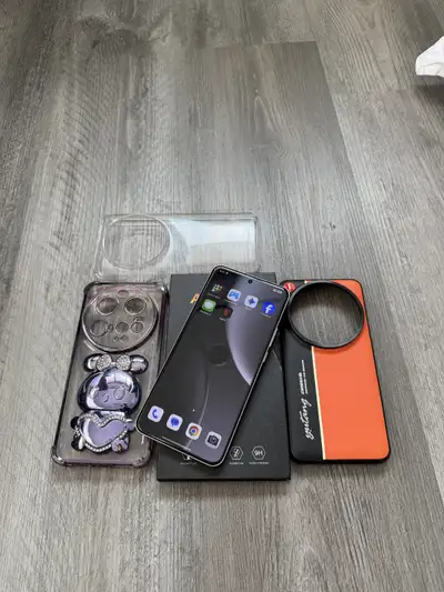 Black Xiaomi 15 Ultra 32GB/512GB Global -Case & Screen Protector, View more