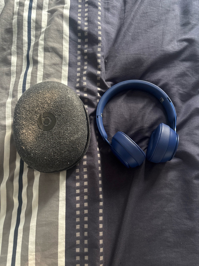 Beats Solo - Blue in General Electronics in Markham / York Region
