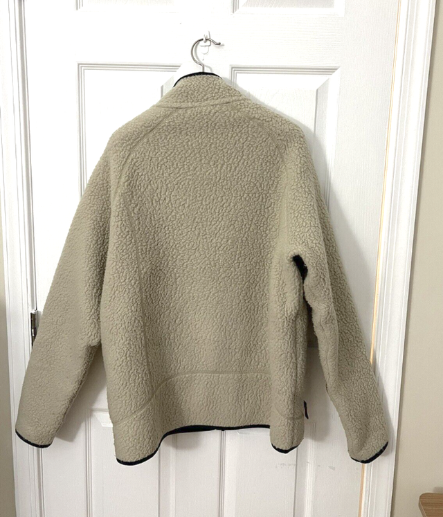 Patagonia Retro High Pile Sherpa Fleece Jacket - Mens Medium in Men's in City of Toronto - Image 3